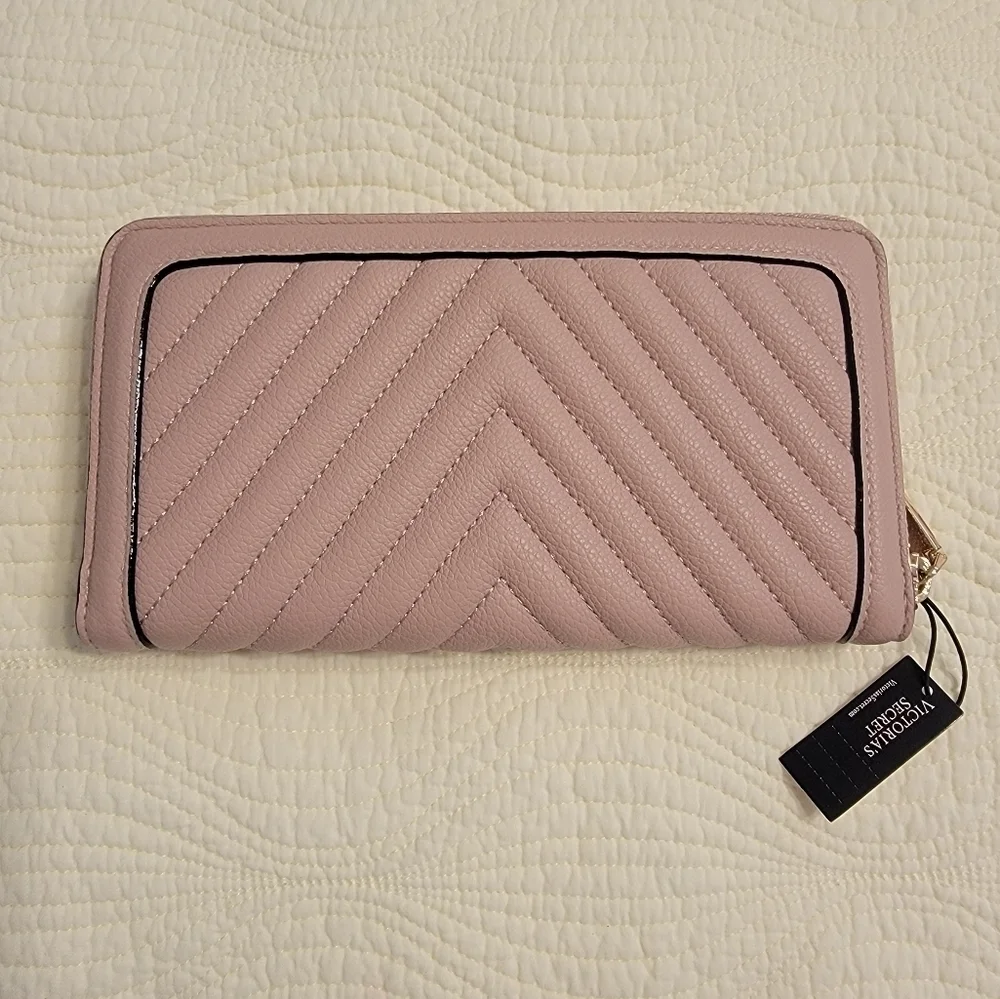 NWT Victoria's Secret Zippered Wallet - Picture 2 of 9